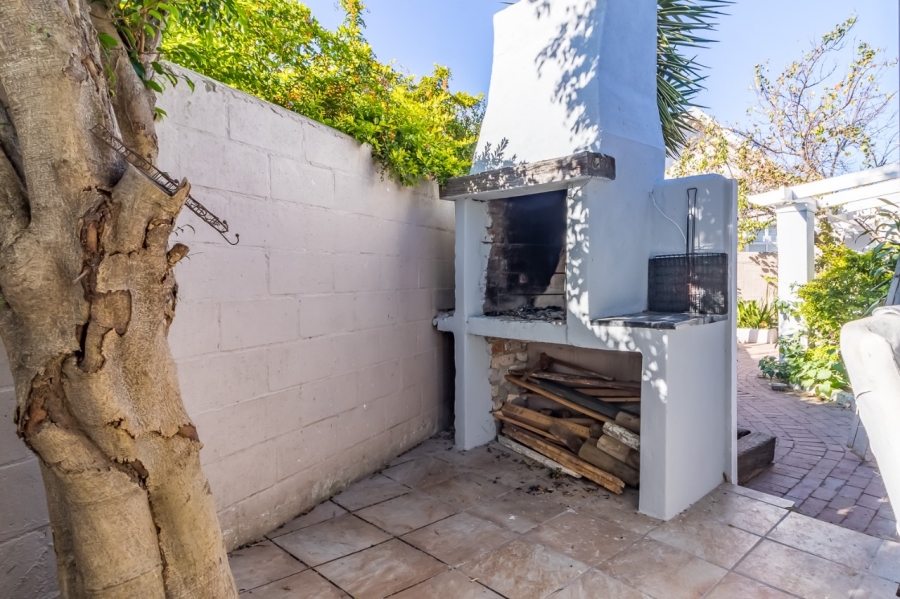 4 Bedroom Property for Sale in Zevendal Western Cape